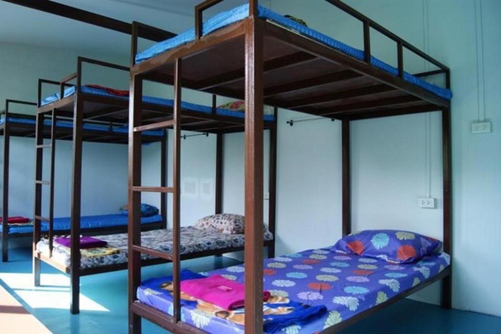OYO 1163 Eden Hostel Phuket Buitenkant foto