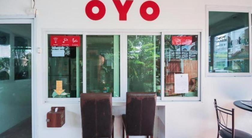 OYO 1163 Eden Hostel Phuket Buitenkant foto