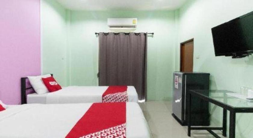 OYO 1163 Eden Hostel Phuket Buitenkant foto